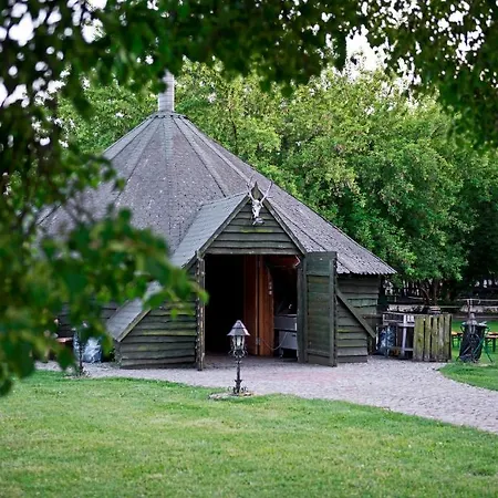 Bagatelka Bed & Breakfast 3*