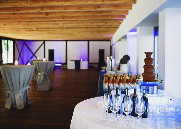 Oda ve Kahvaltı Bagatelka 3*